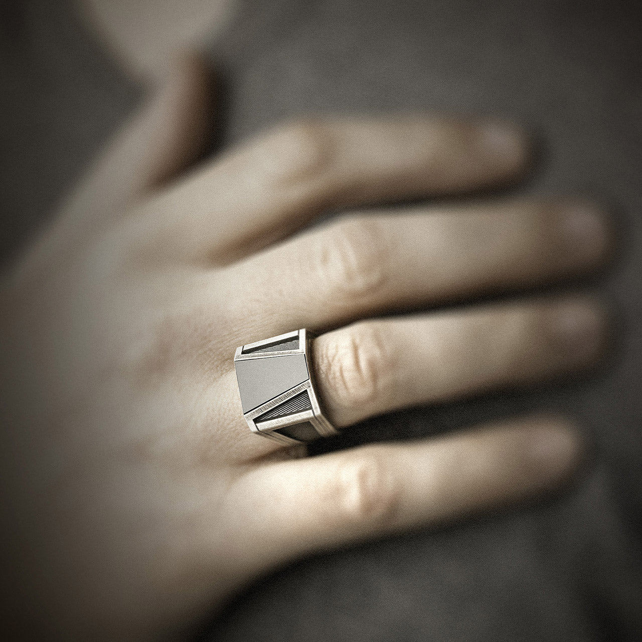 Mens ring with onyx