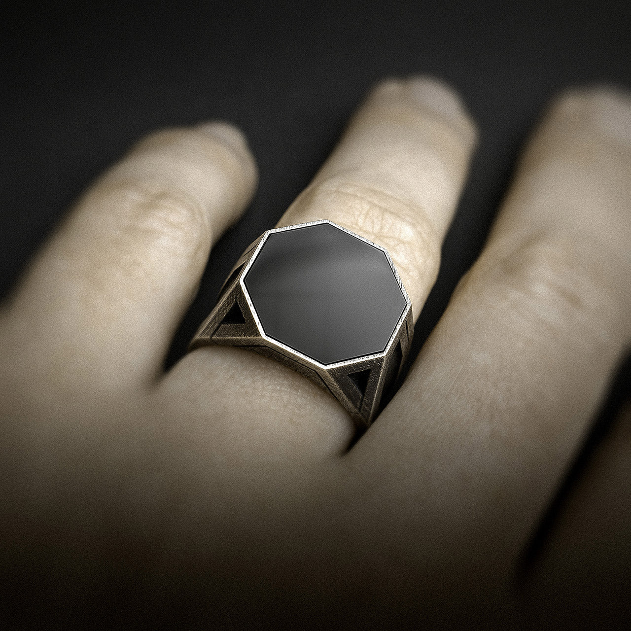 Men's signet ring